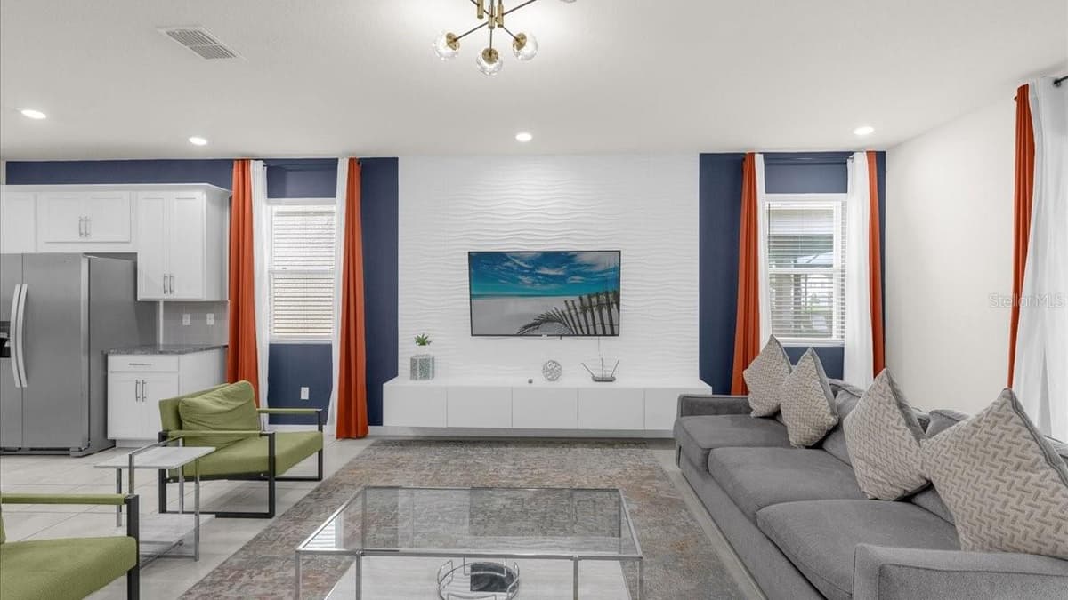 2089 TROPICAL PALMS CIRCLE — photo 19 of 85