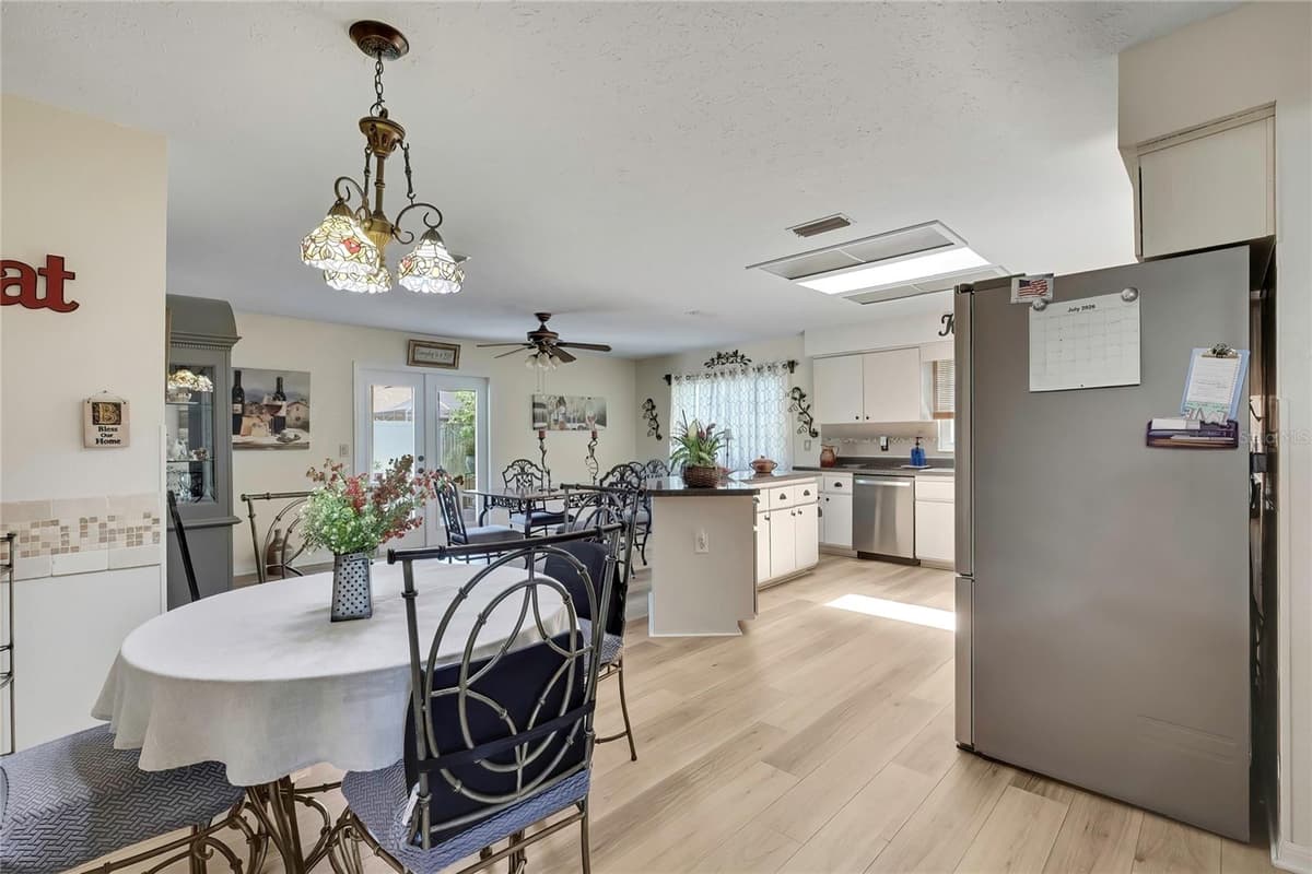 5426 LA PLATA DRIVE — photo 15 of 50
