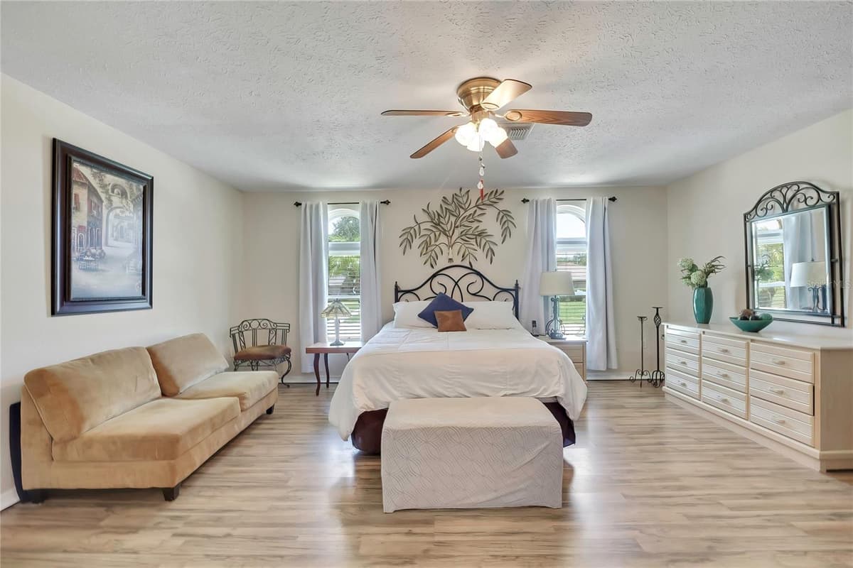 5426 LA PLATA DRIVE — photo 21 of 50