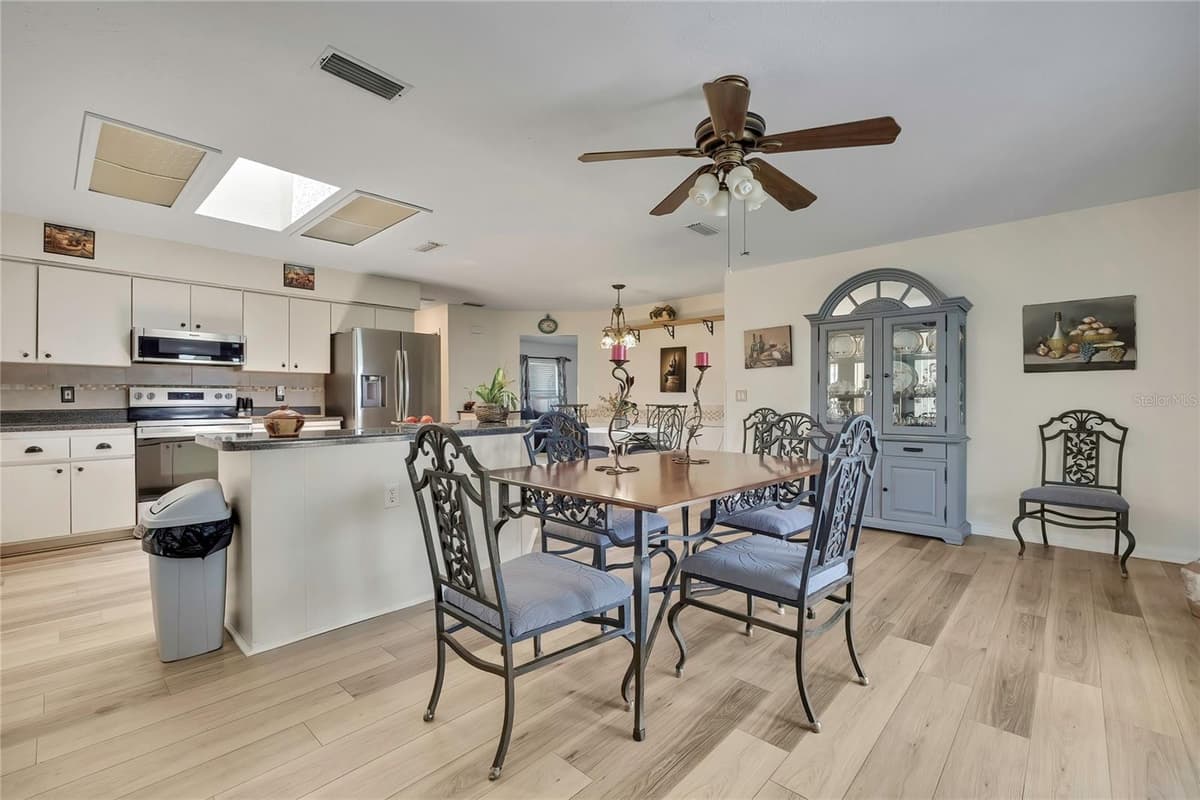 5426 LA PLATA DRIVE — photo 14 of 50
