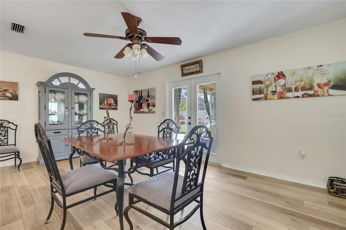 5426 LA PLATA DRIVE — photo 17 of 50