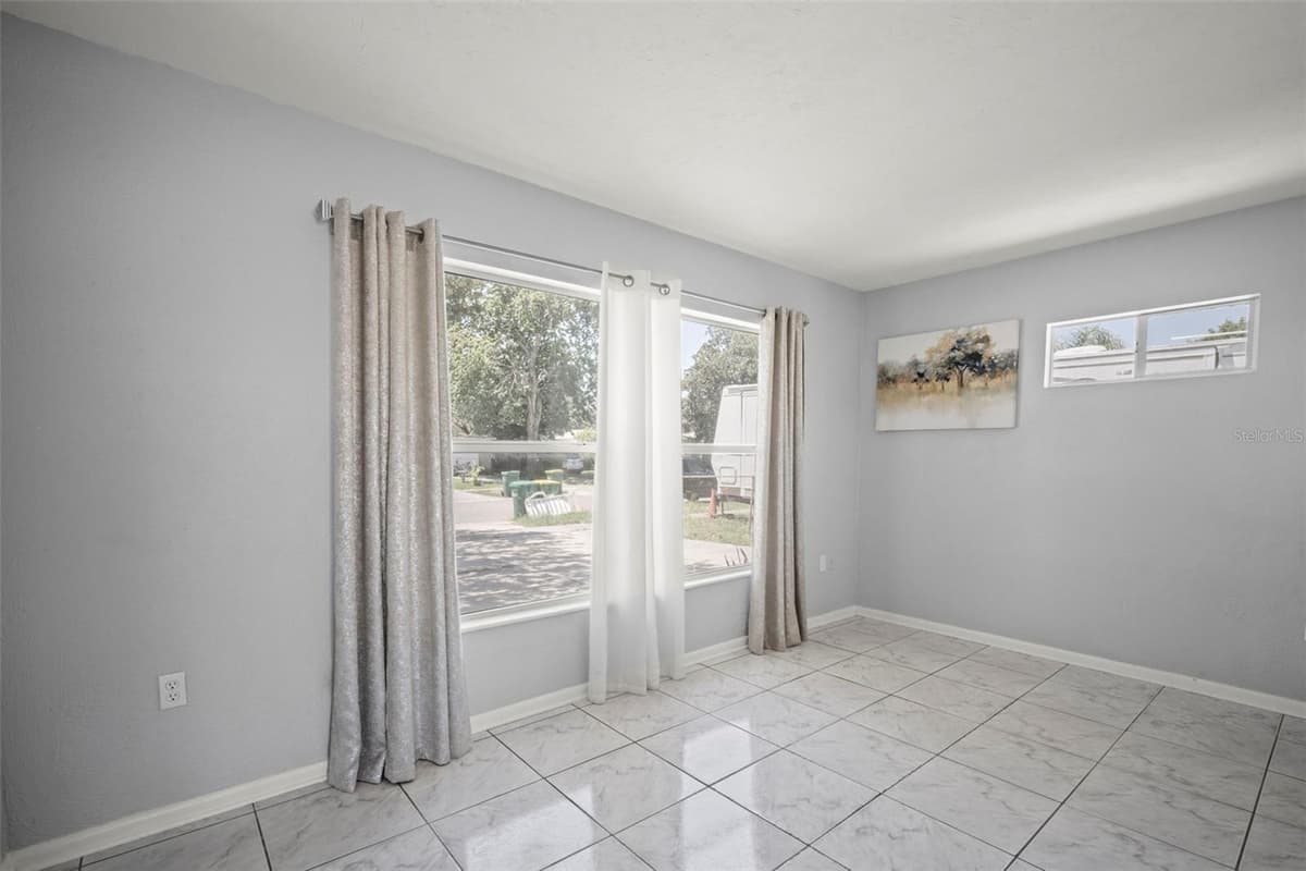 1010 ILLINOIS ROAD — photo 3 of 26