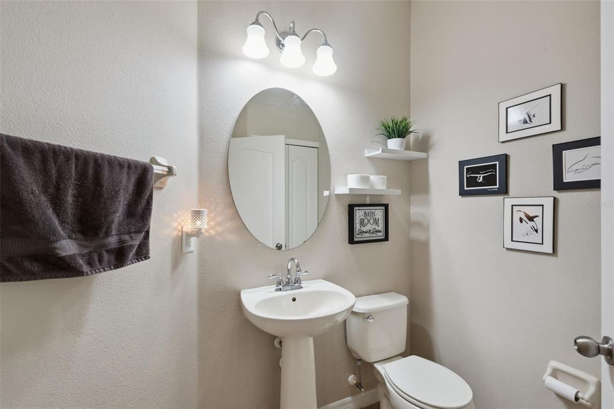 15514 CAMPDEN STREET — photo 11 of 29