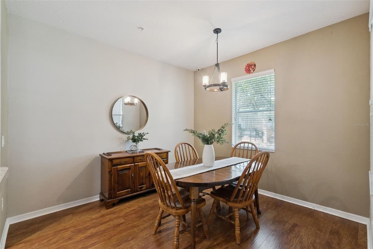 15514 CAMPDEN STREET — photo 7 of 29