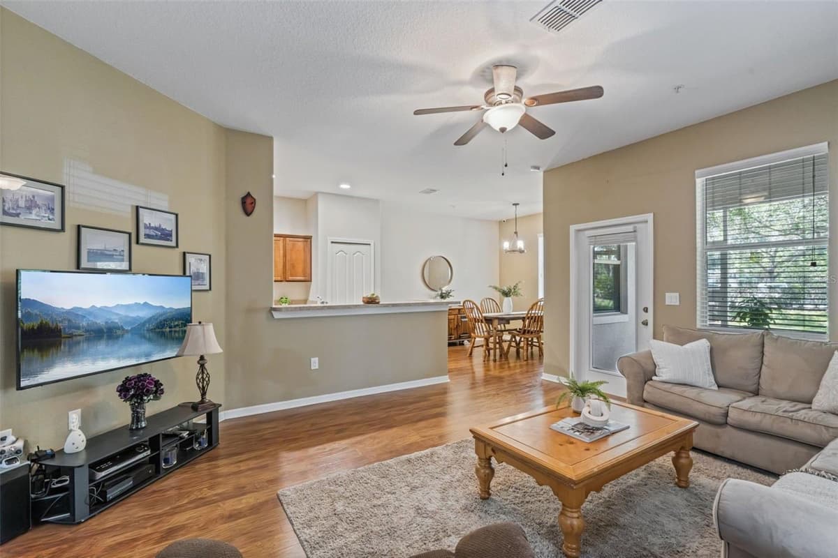 15514 CAMPDEN STREET — photo 6 of 29