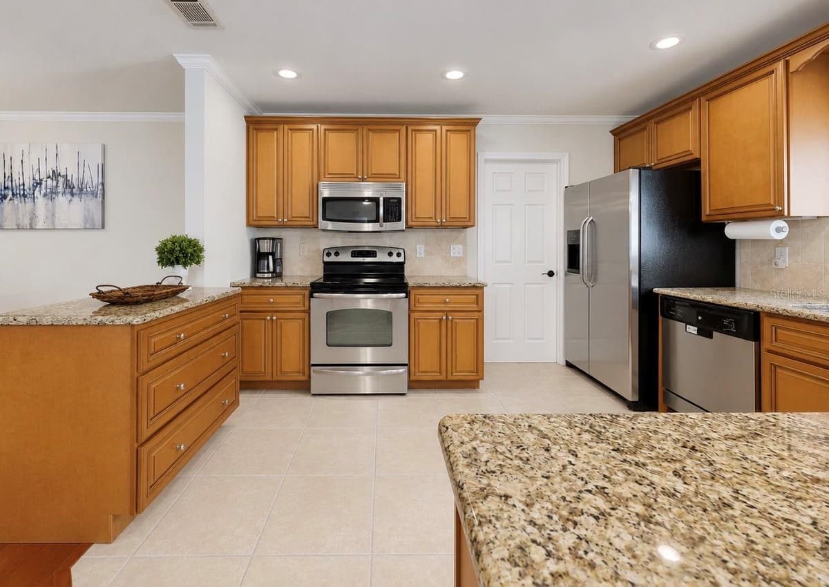 1005 HIGHGROVE COURT — photo 13 of 36