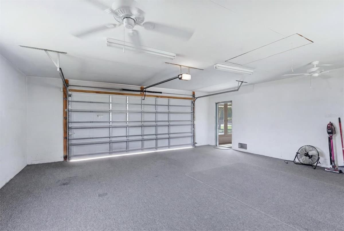 898 BROADWAY — photo 33 of 41