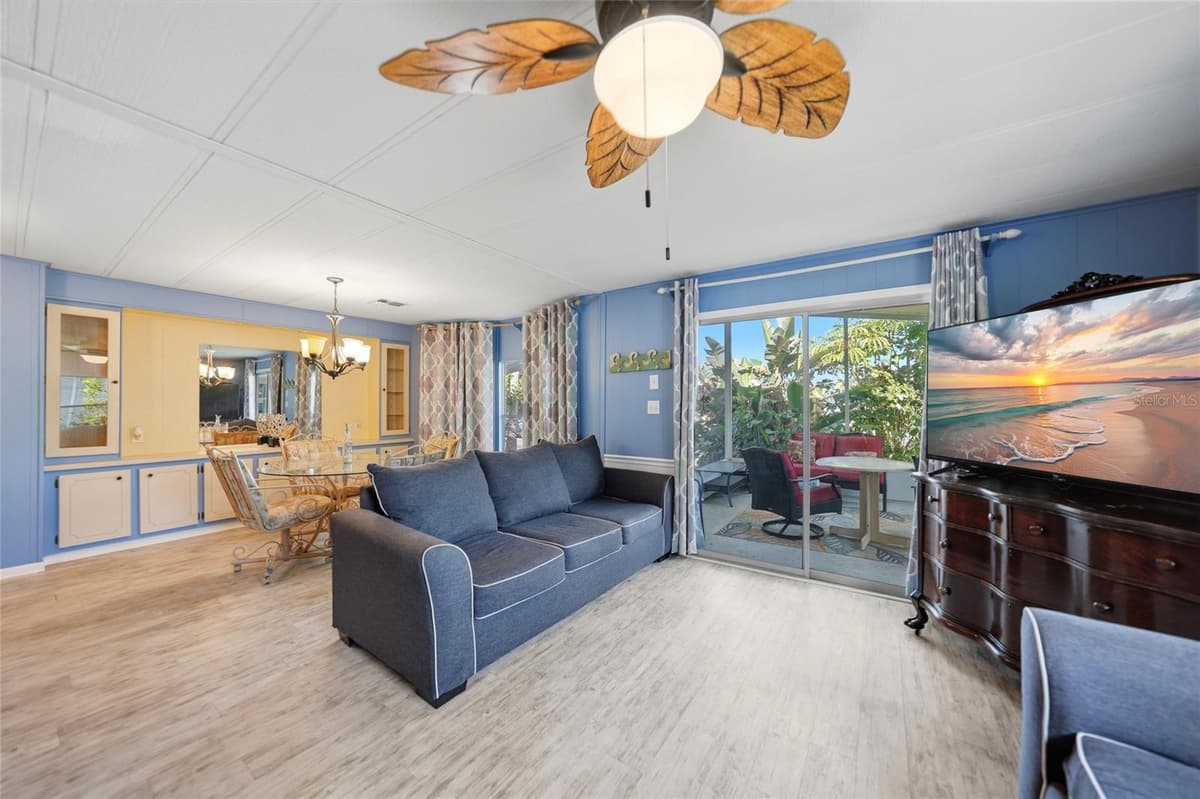 195 FIJI CIRCLE — photo 10 of 51