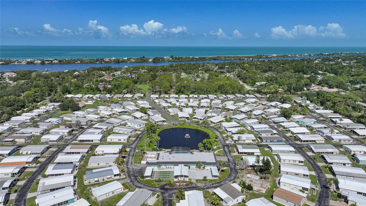 195 FIJI CIRCLE — photo 43 of 51