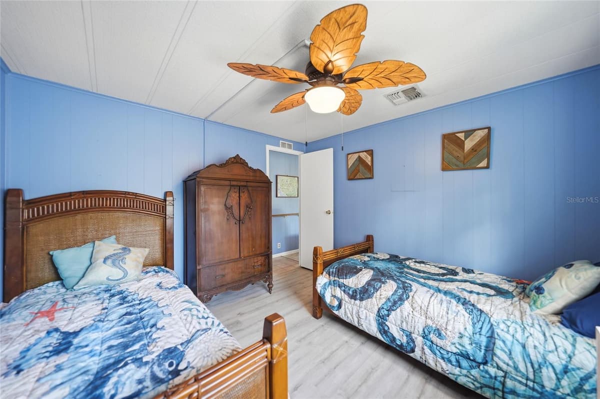 195 FIJI CIRCLE — photo 18 of 51