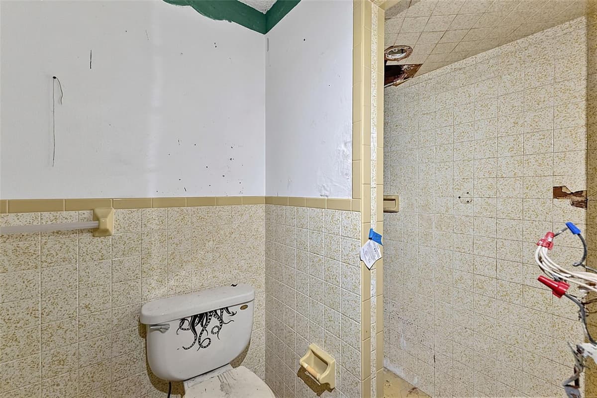 4830 COCO PALM DRIVE — photo 13 of 26