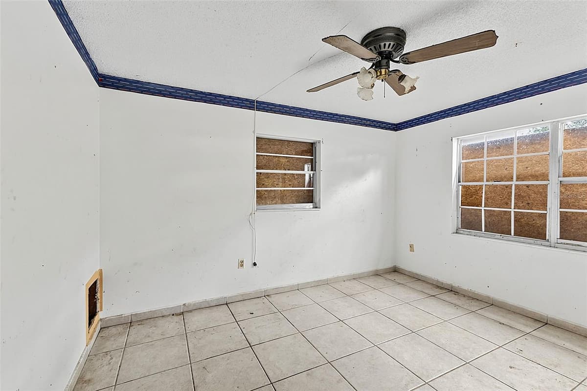 4830 COCO PALM DRIVE — photo 9 of 26