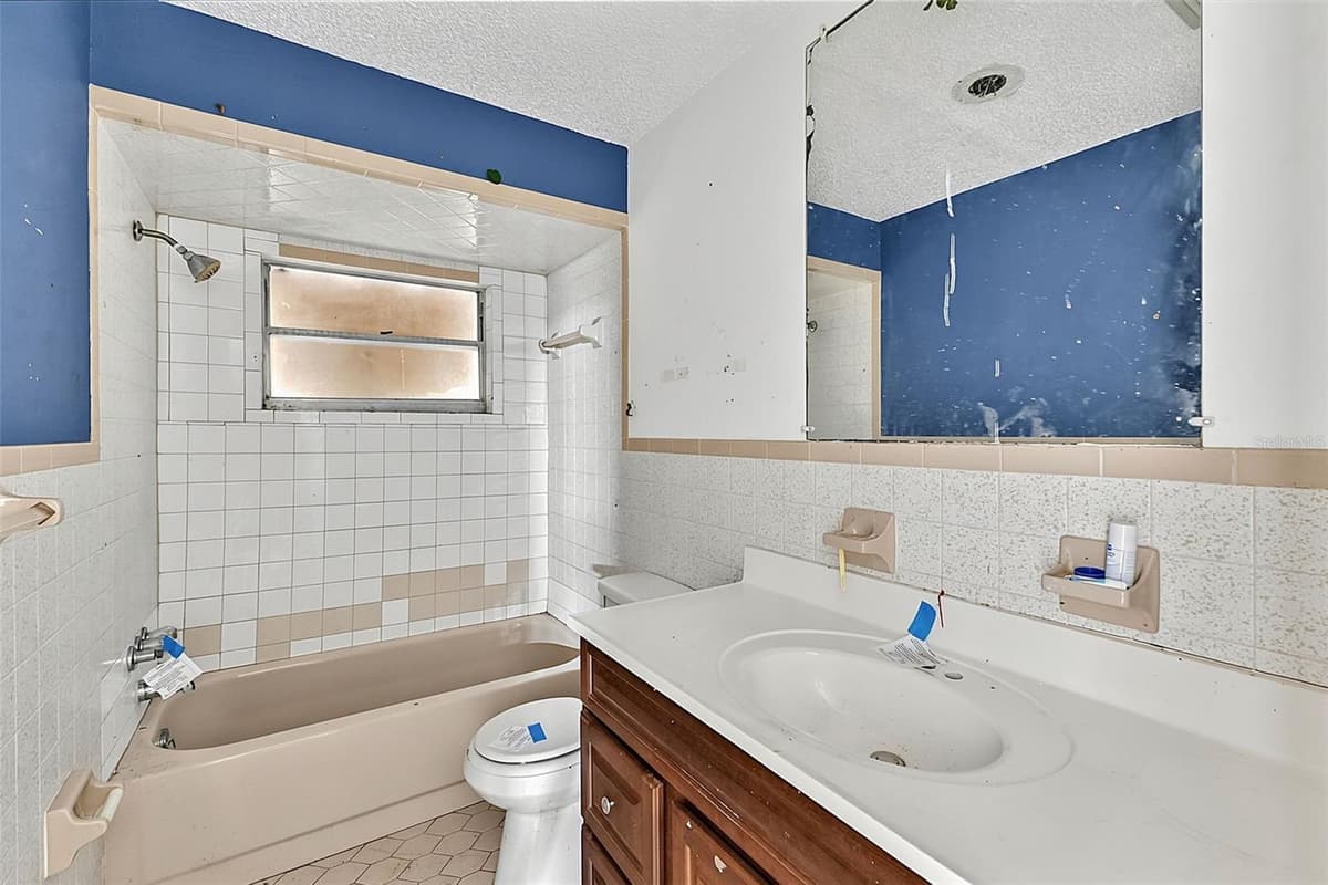 4830 COCO PALM DRIVE — photo 11 of 26