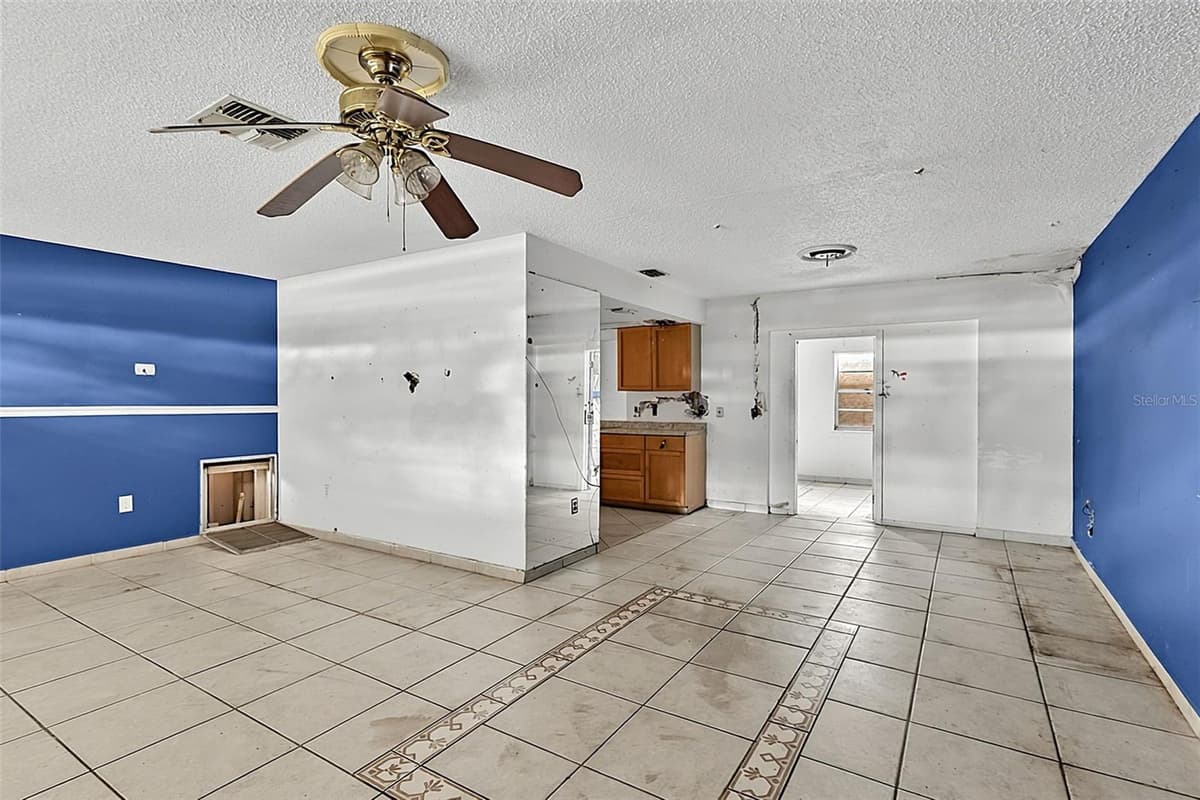 4830 COCO PALM DRIVE — photo 5 of 26