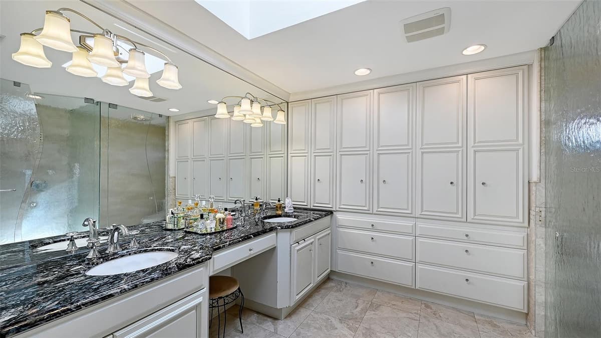 1109 DELACROIX CIRCLE — photo 17 of 80