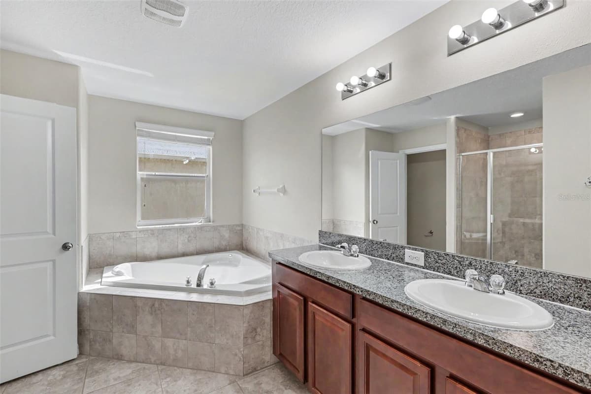 21087 PLEASANT PLAINS PARKWAY — photo 15 of 26