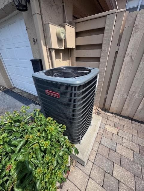 916 PARK LAKE CIRCLE — photo 18 of 18