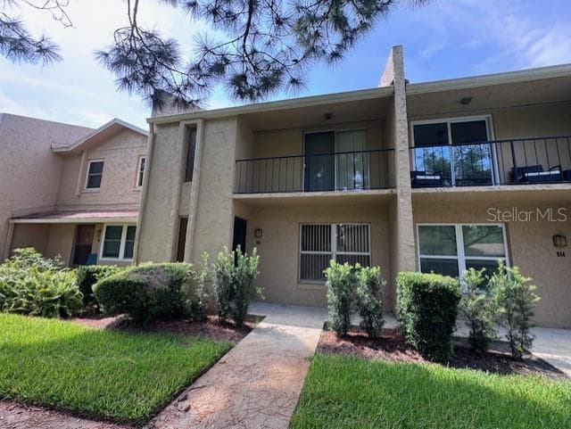 916 PARK LAKE CIRCLE — photo 1 of 18