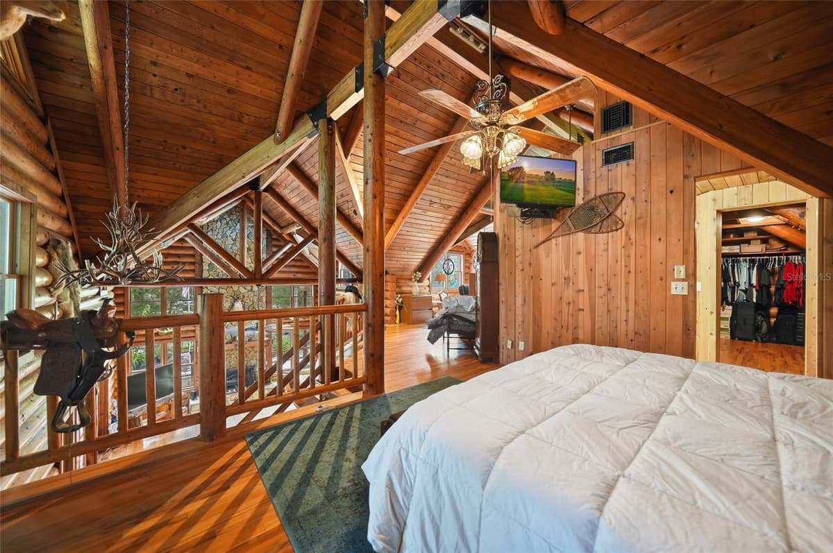 8199 PINOAK COURT — photo 17 of 53