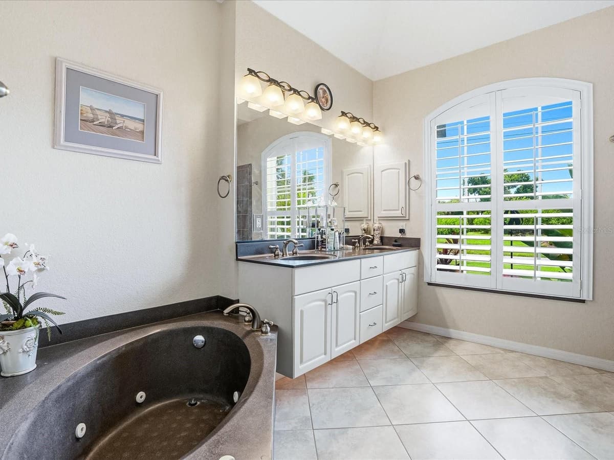 61 PINE VALLEY COURT — photo 23 of 55