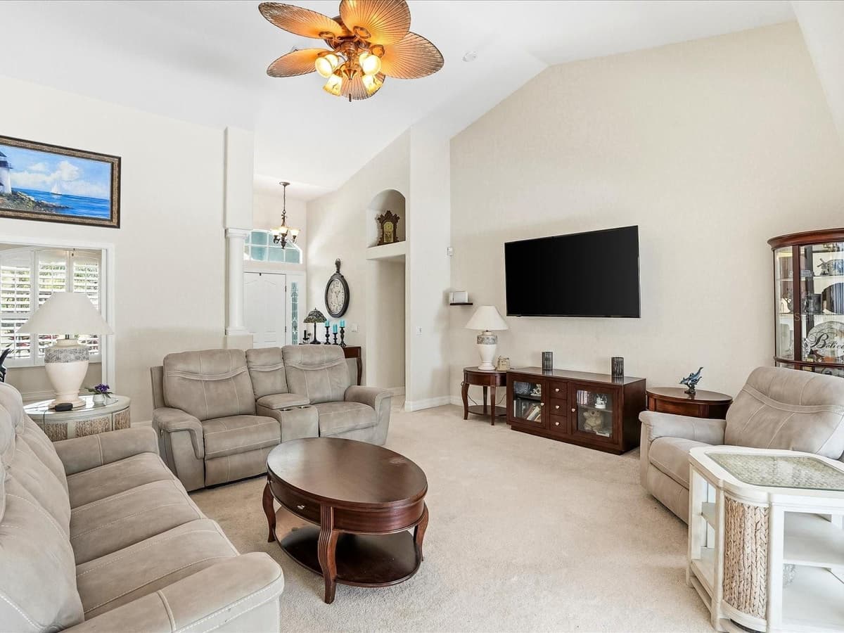 61 PINE VALLEY COURT — photo 11 of 55
