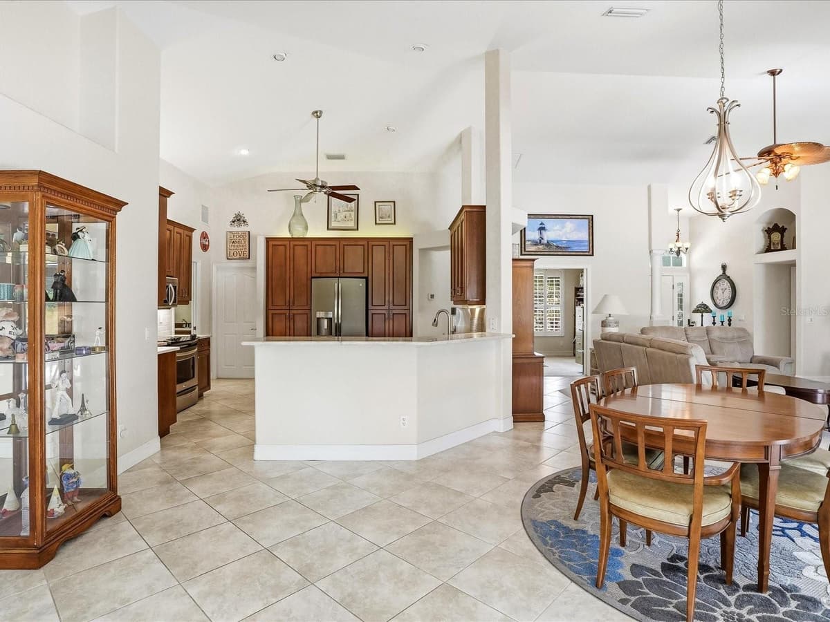 61 PINE VALLEY COURT — photo 18 of 55