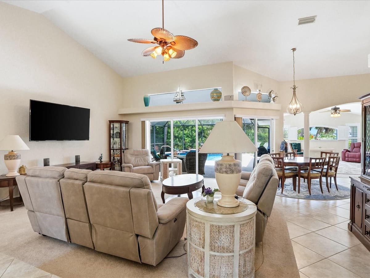 61 PINE VALLEY COURT — photo 12 of 55
