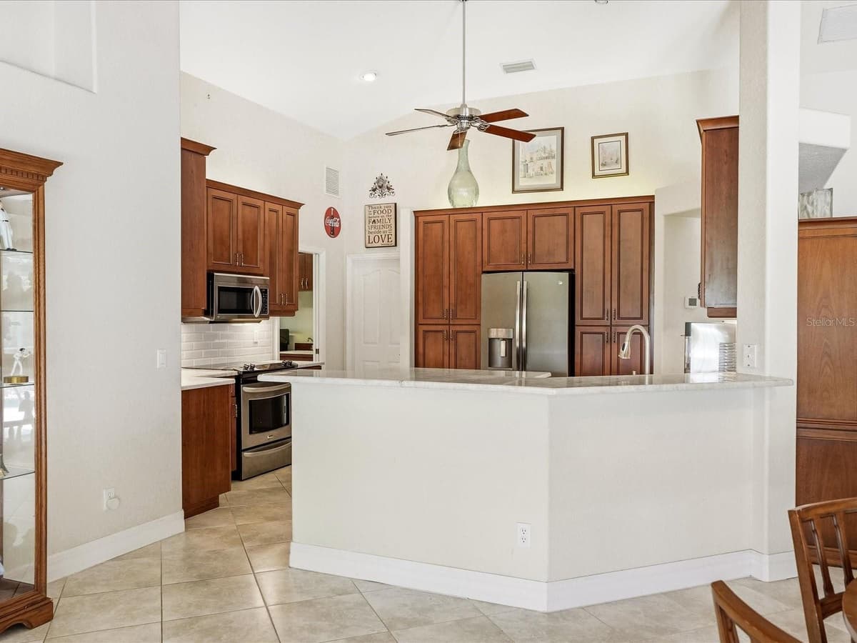 61 PINE VALLEY COURT — photo 7 of 55