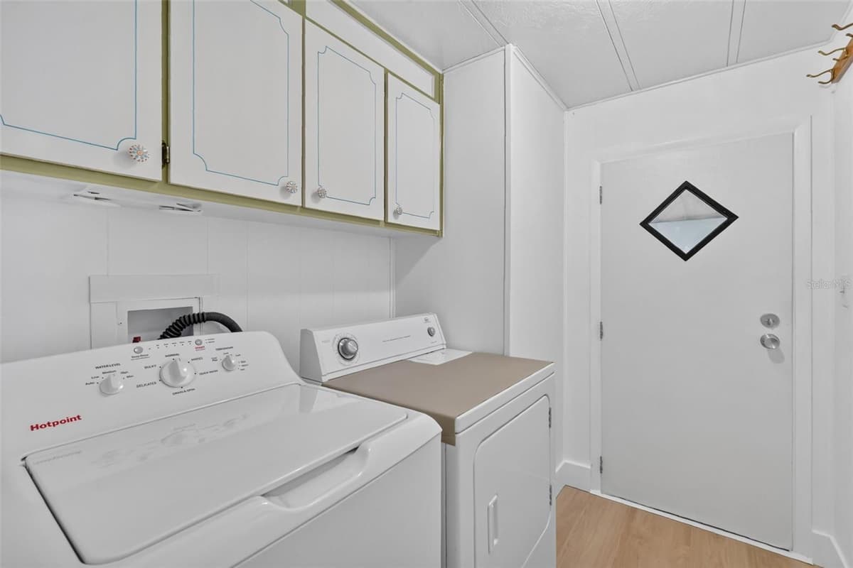 724 JASON DRIVE — photo 13 of 31