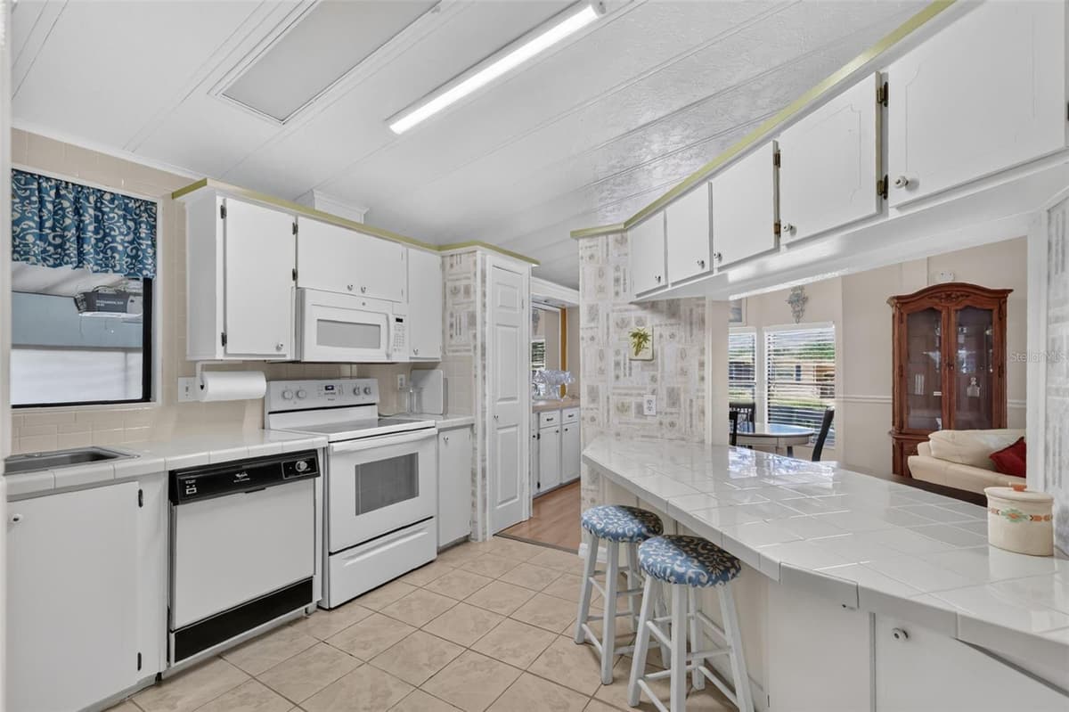 724 JASON DRIVE — photo 12 of 31