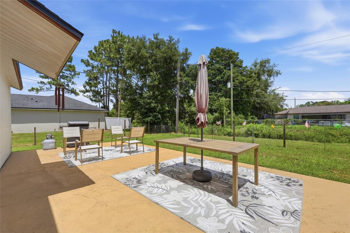 3672 RONDA DRIVE — photo 31 of 33