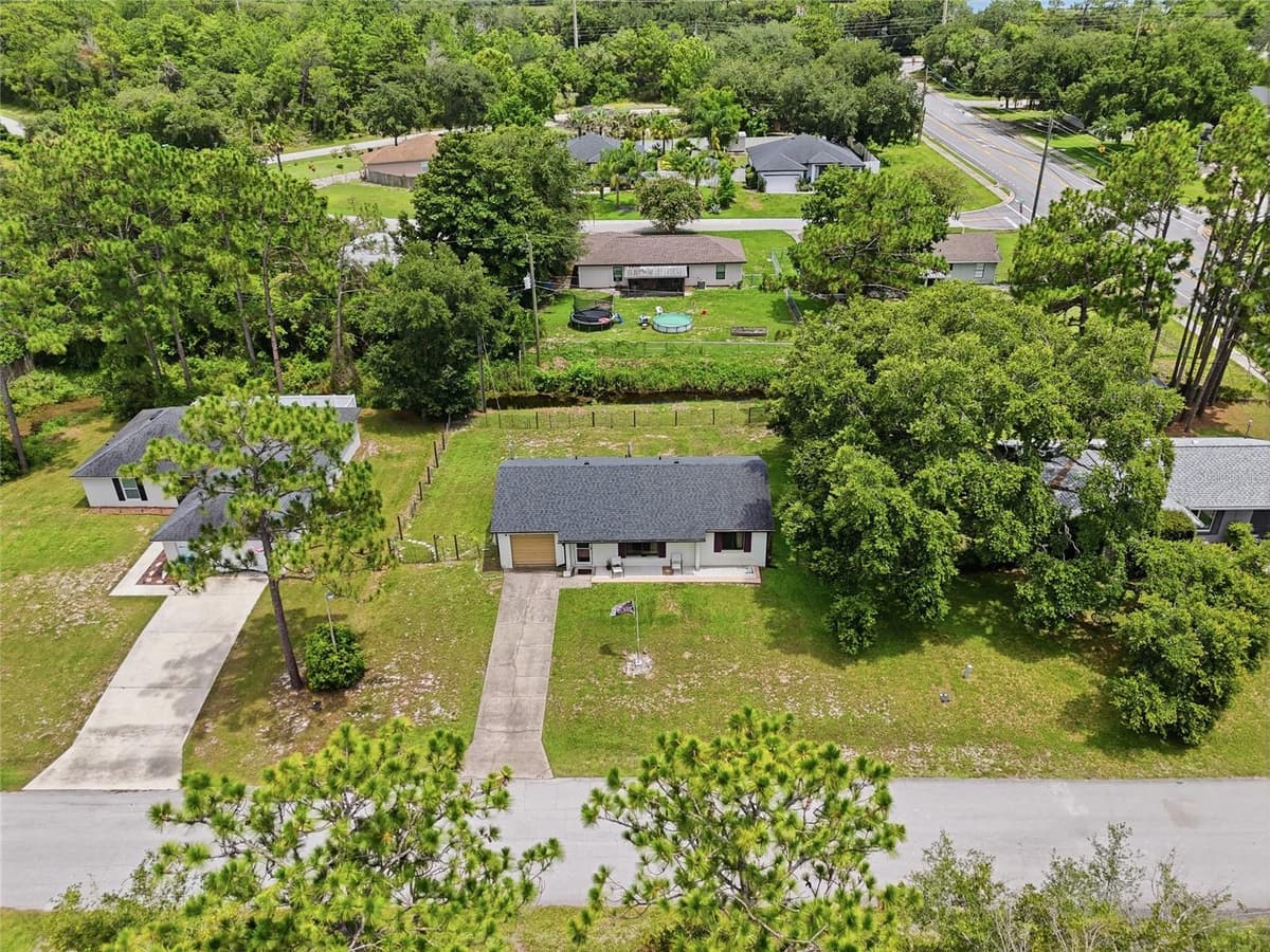 3672 RONDA DRIVE — photo 3 of 33