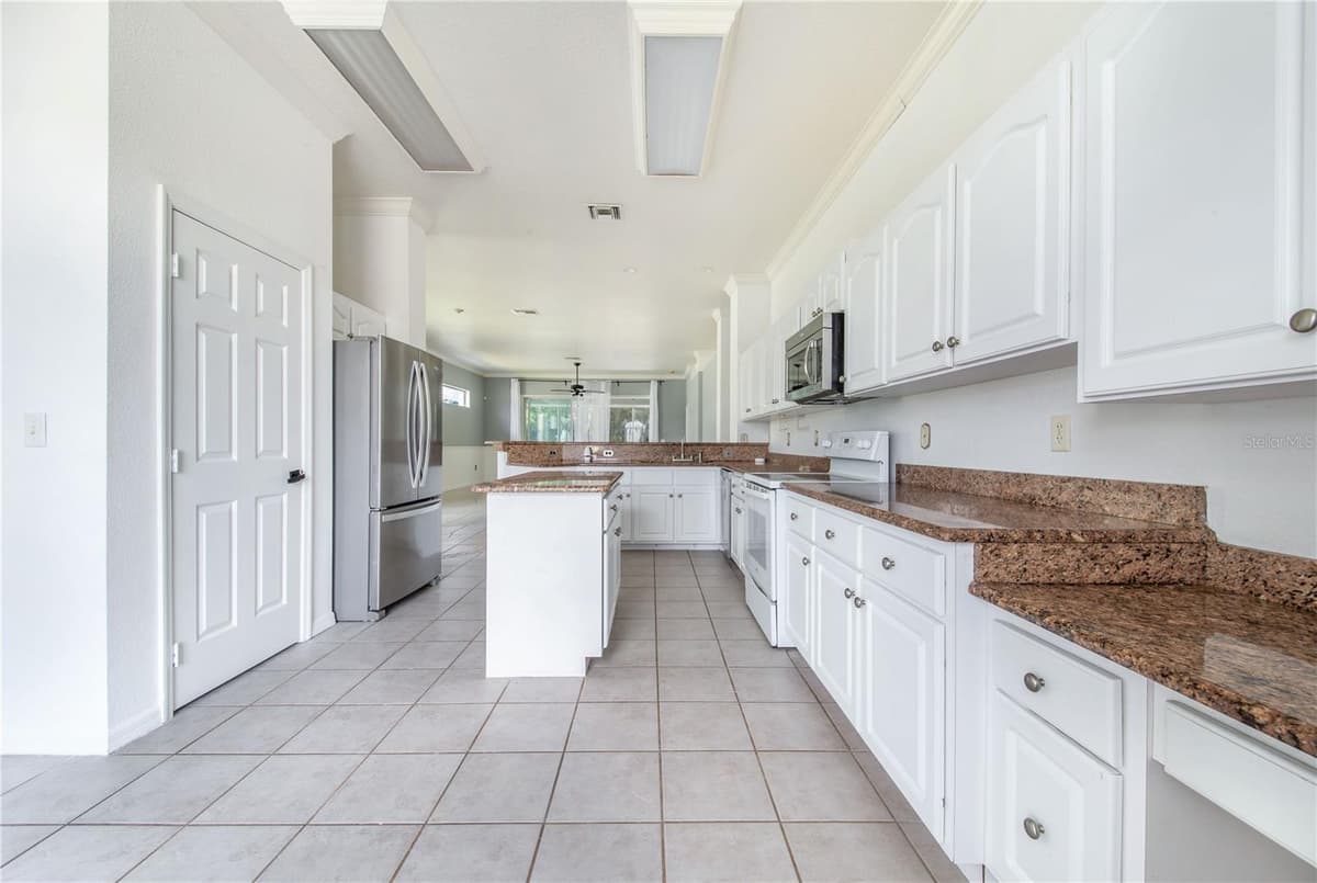 132 GOLF AIRE BOULEVARD — photo 12 of 39