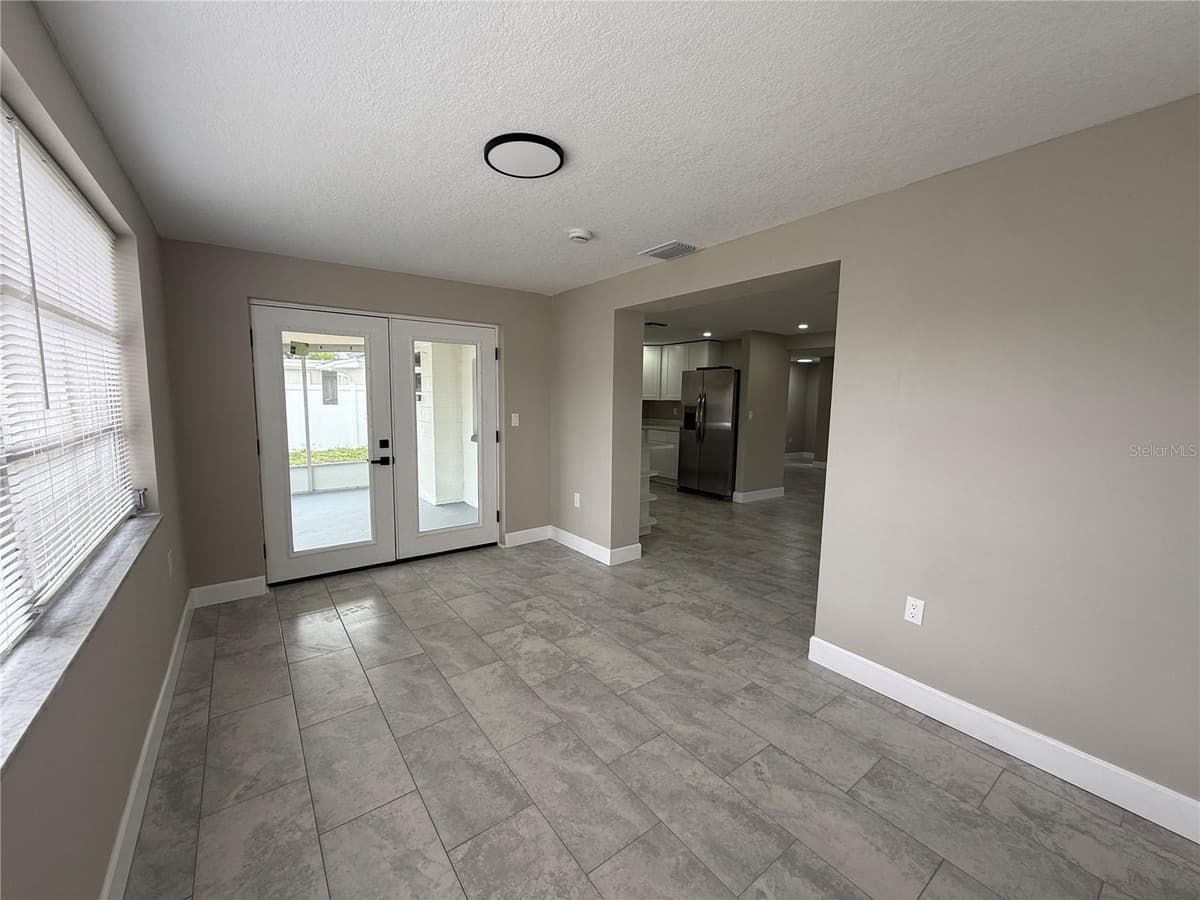 3019 LLOYD DRIVE — photo 4 of 13