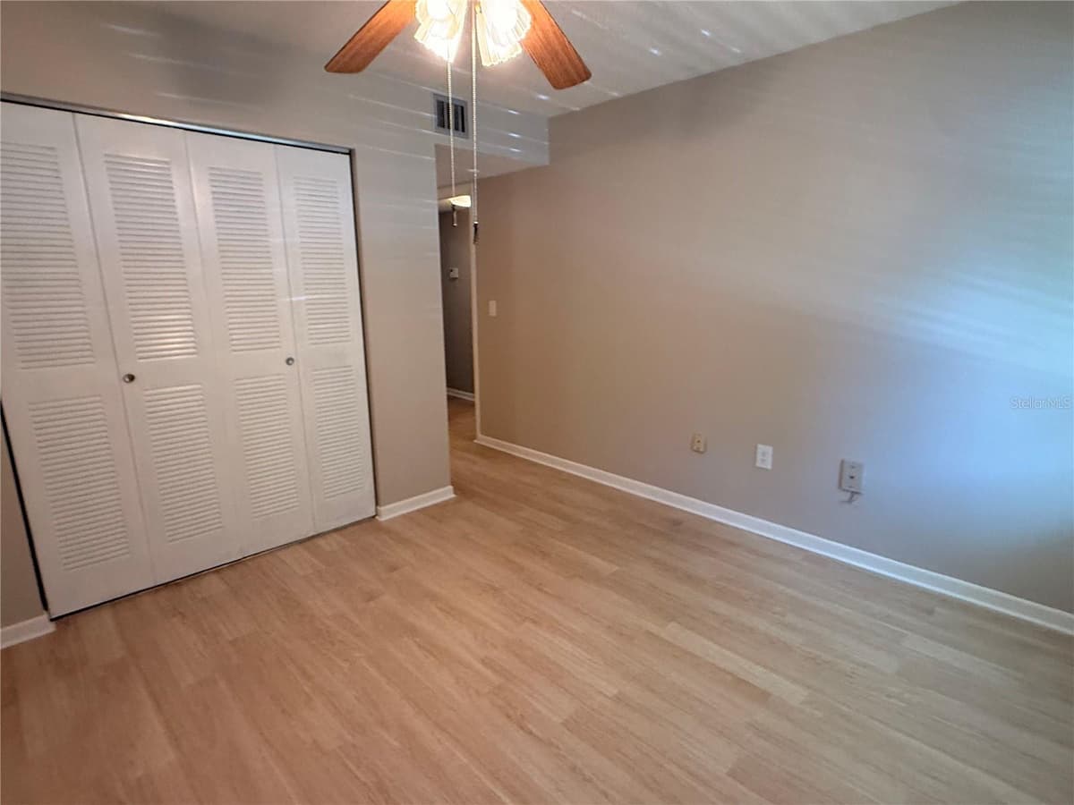 100 SWEETGUM WOODS COURT — photo 8 of 22