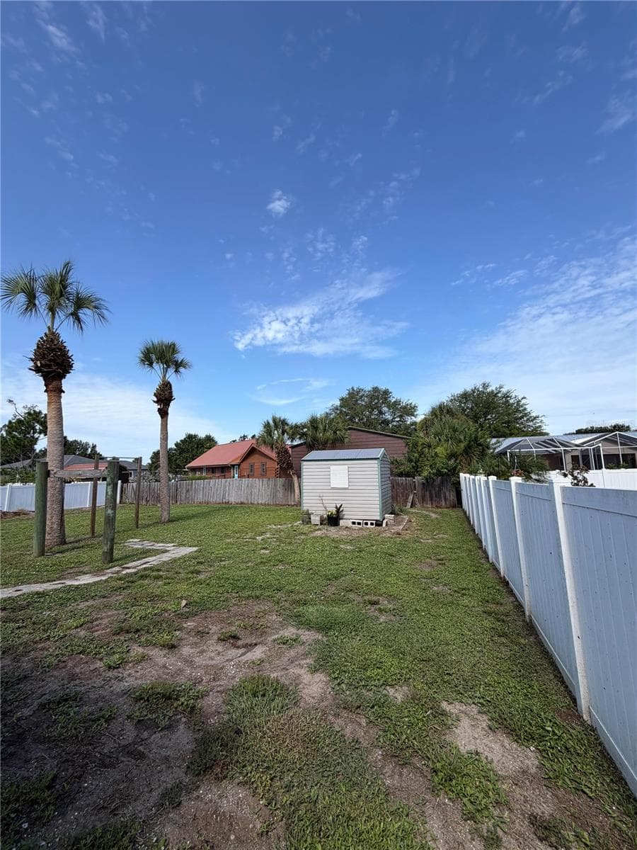11748 OCEANSPRAY BOULEVARD — photo 18 of 21