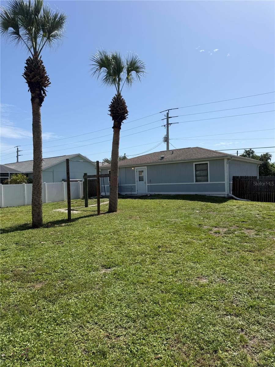 11748 OCEANSPRAY BOULEVARD — photo 16 of 21
