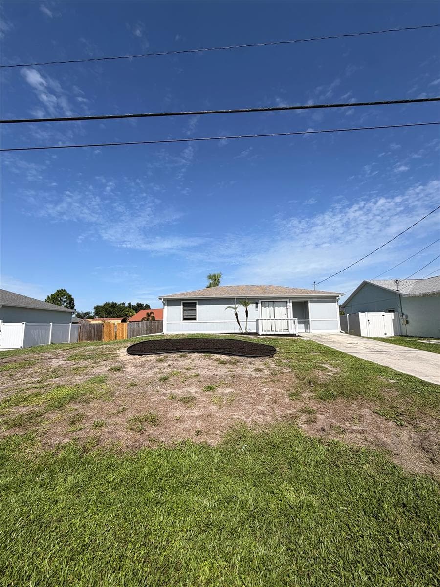 11748 OCEANSPRAY BOULEVARD — photo 10 of 21