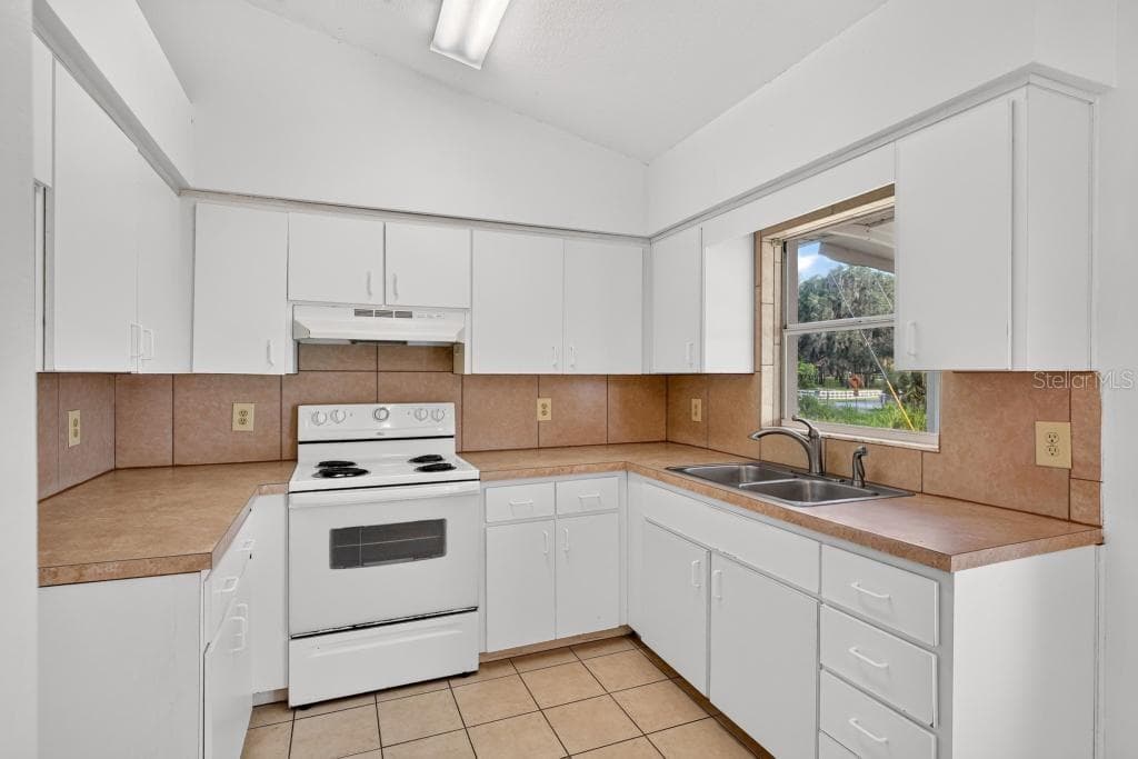57 CAYMAN CIRCLE — photo 13 of 46