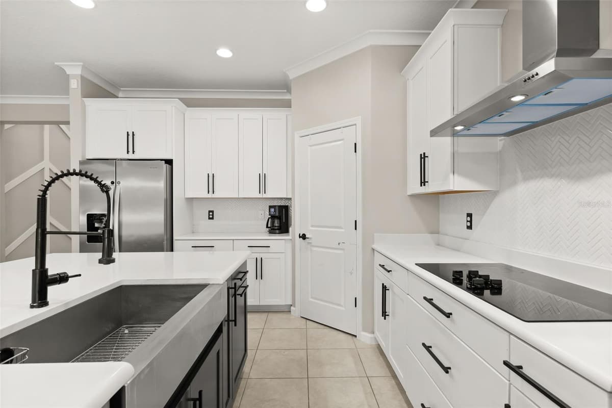 726 PORTER RYE AVENUE — photo 5 of 45