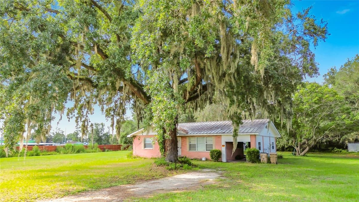 1450 STATE ROAD 44 — photo 18 of 48