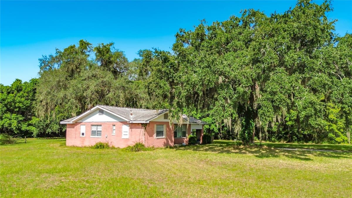 1450 STATE ROAD 44 — photo 16 of 48
