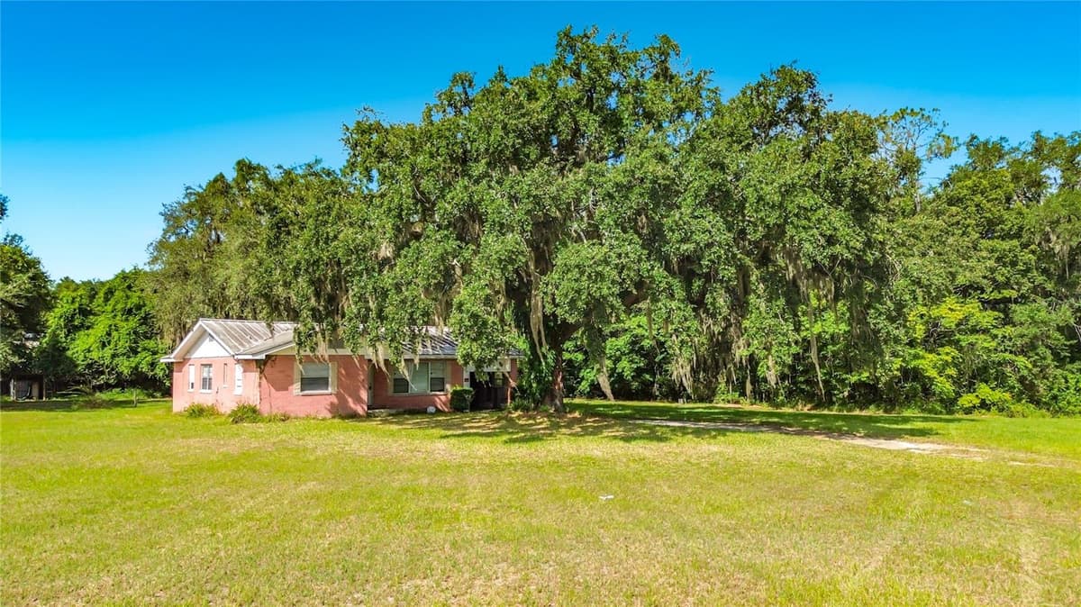1450 STATE ROAD 44 — photo 15 of 48