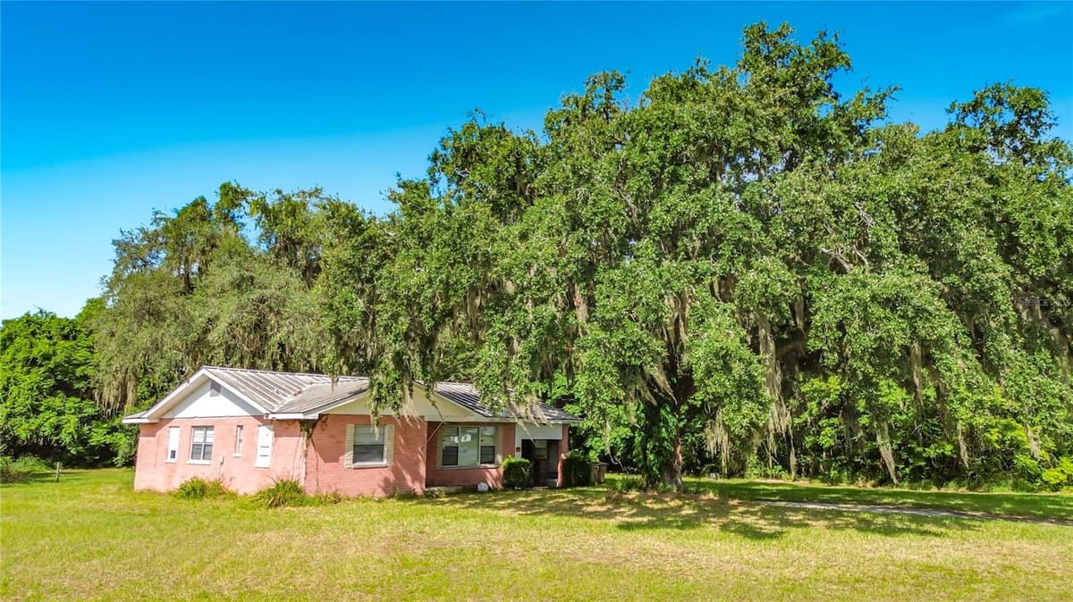 1450 STATE ROAD 44 — photo 17 of 48