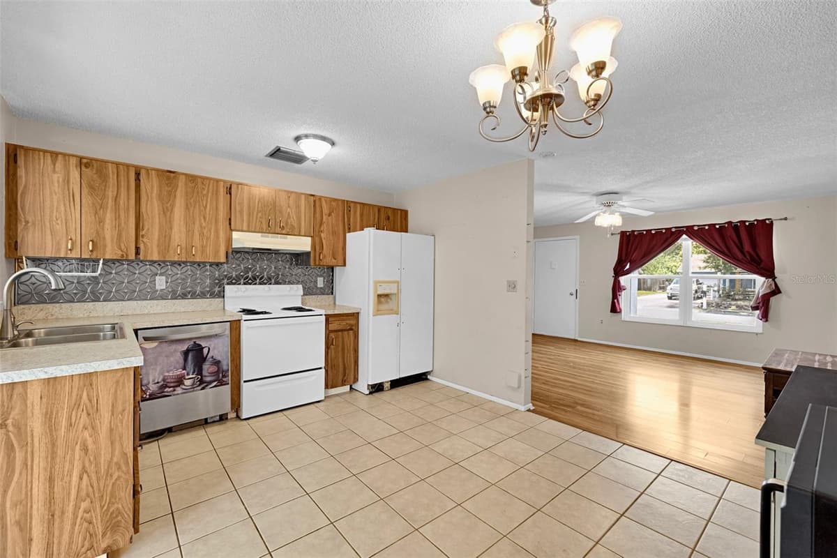 7412 HUMBOLDT AVENUE — photo 15 of 43