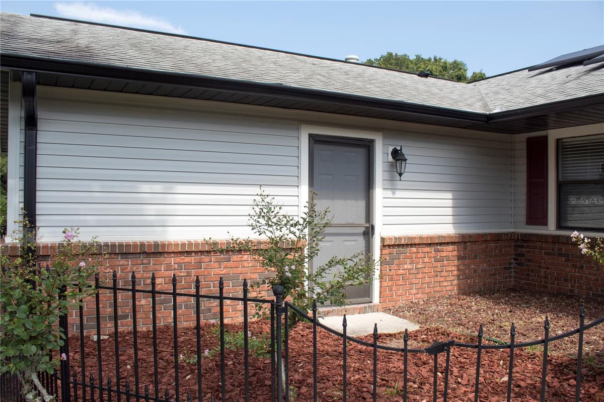 5245 FORT KING STREET STREET — photo 10 of 40