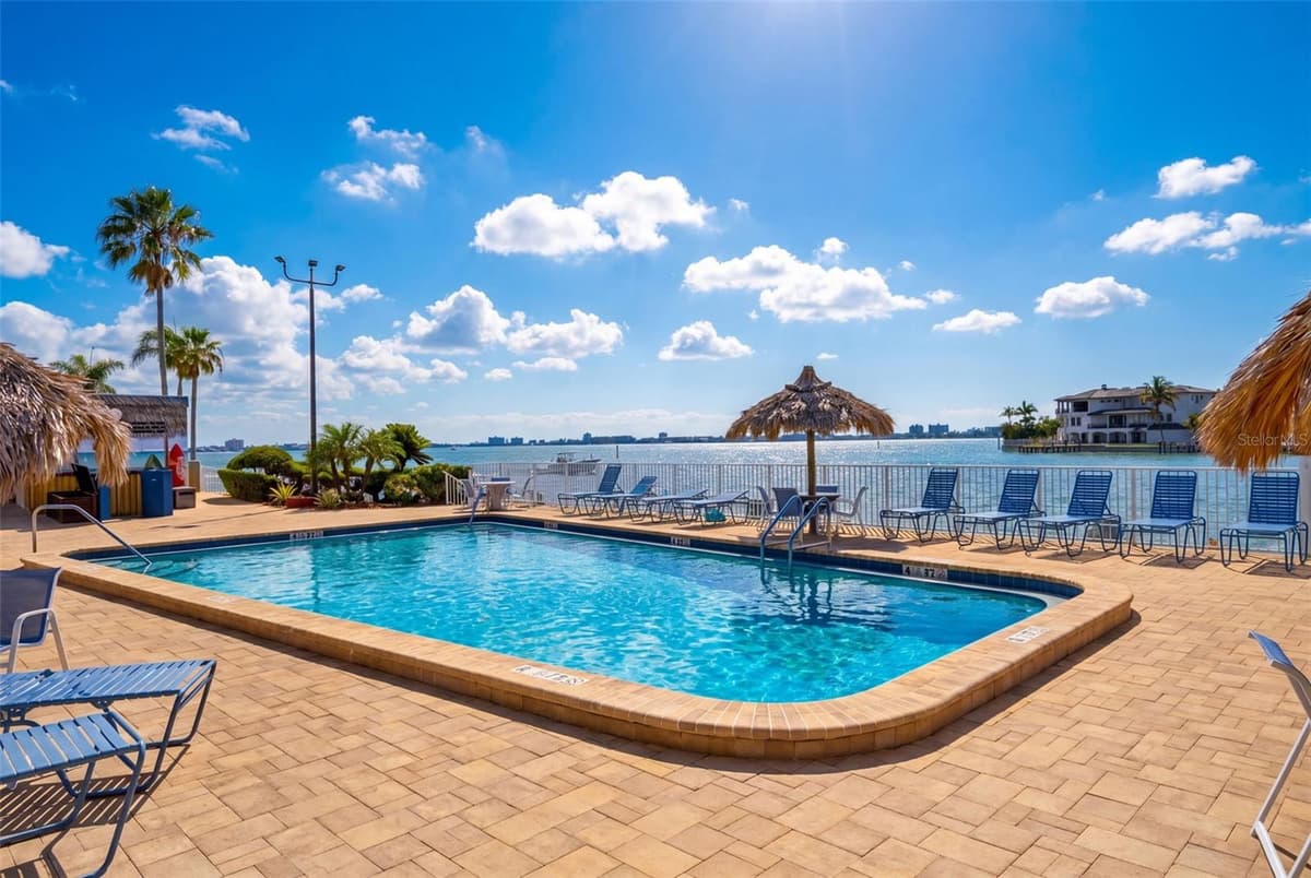 6025 SHORE BOULEVARD — photo 71 of 96
