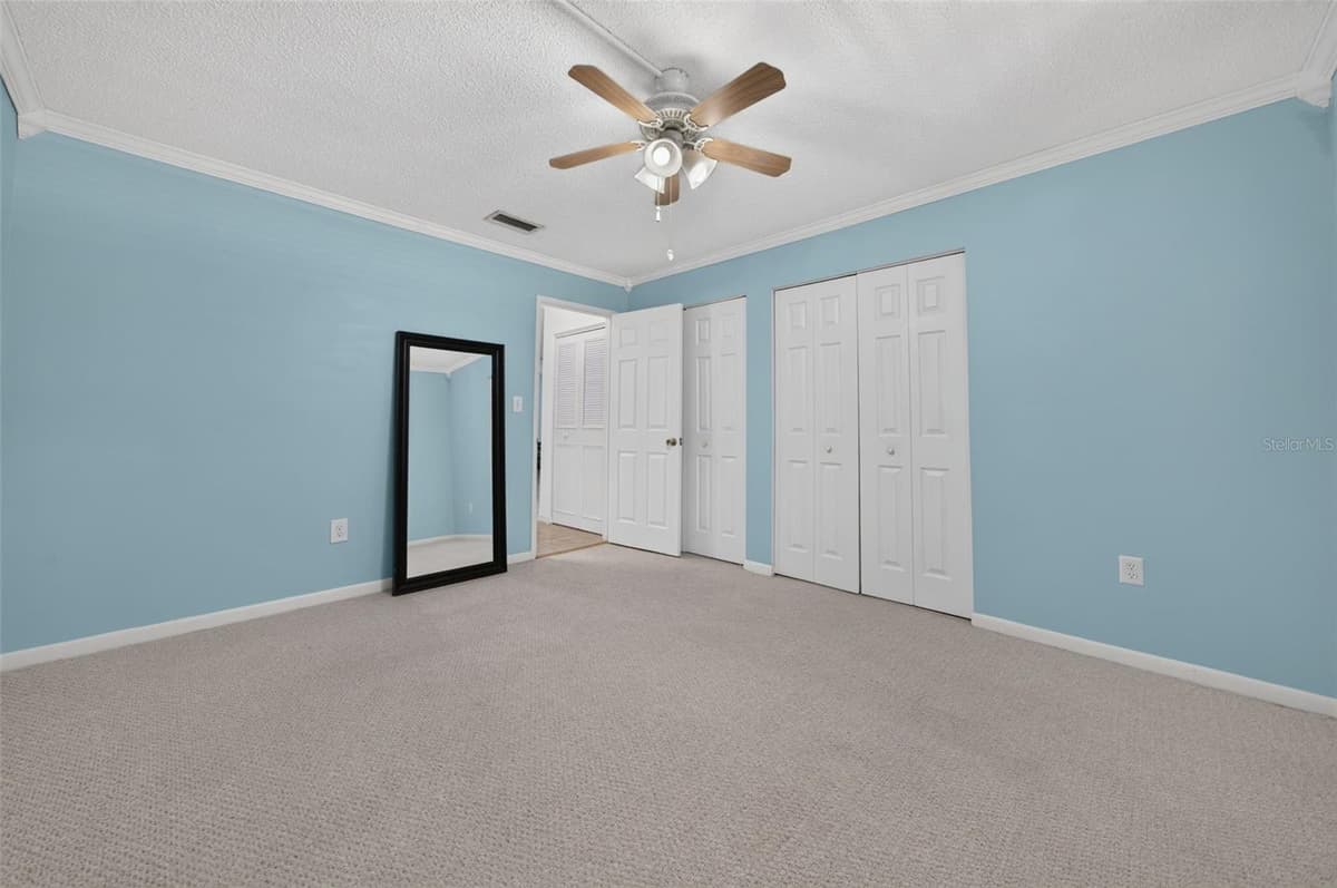 6025 SHORE BOULEVARD — photo 35 of 96