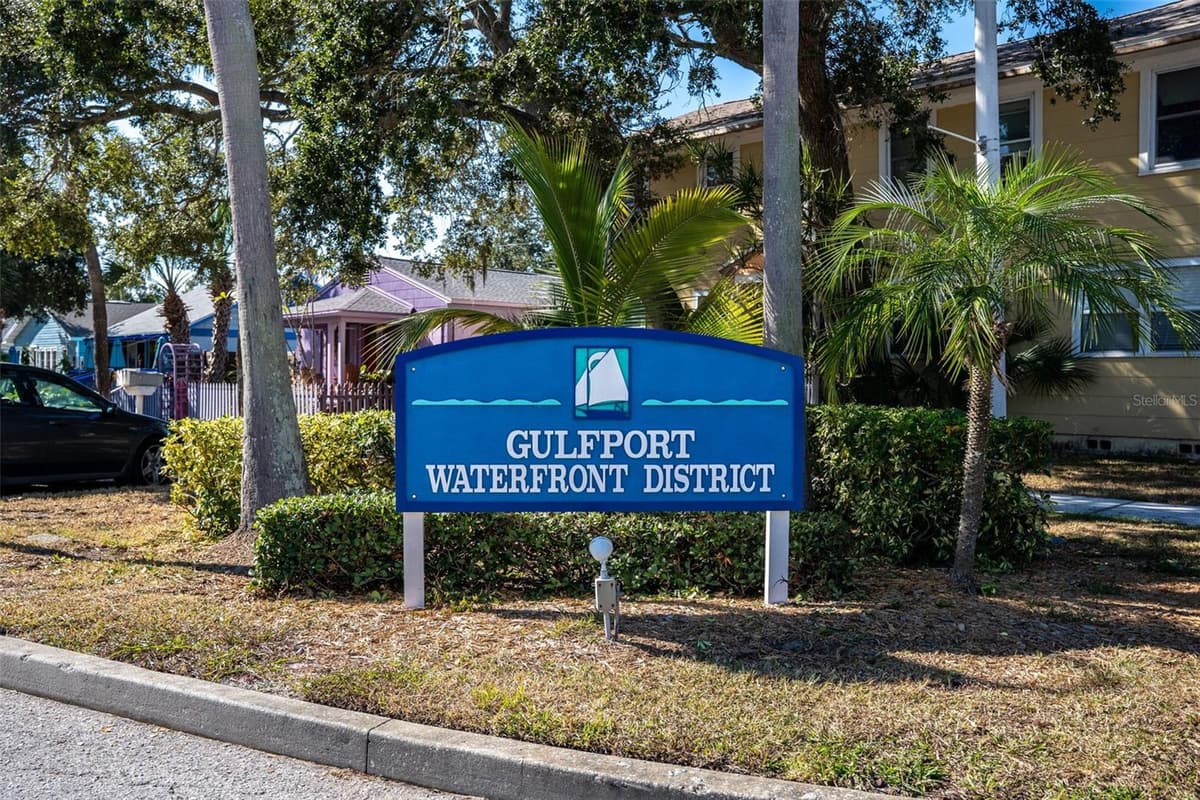 6025 SHORE BOULEVARD — photo 85 of 96
