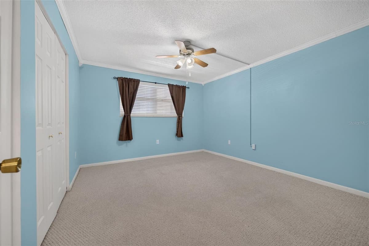 6025 SHORE BOULEVARD — photo 33 of 96